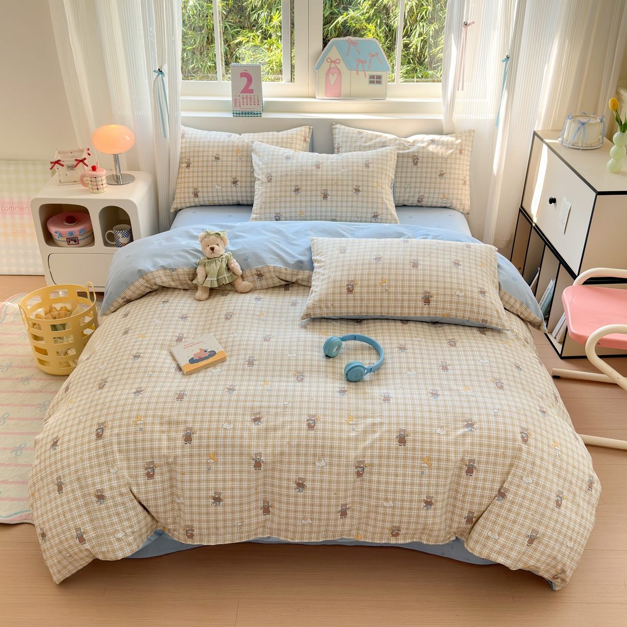 91家纺网 家纺一手货源 找家纺 梵克保罗 2026春夏新款ins小清新40支全棉13372四件套学生三件套单被套单枕套系列-第三批（单被套） 摘星小熊