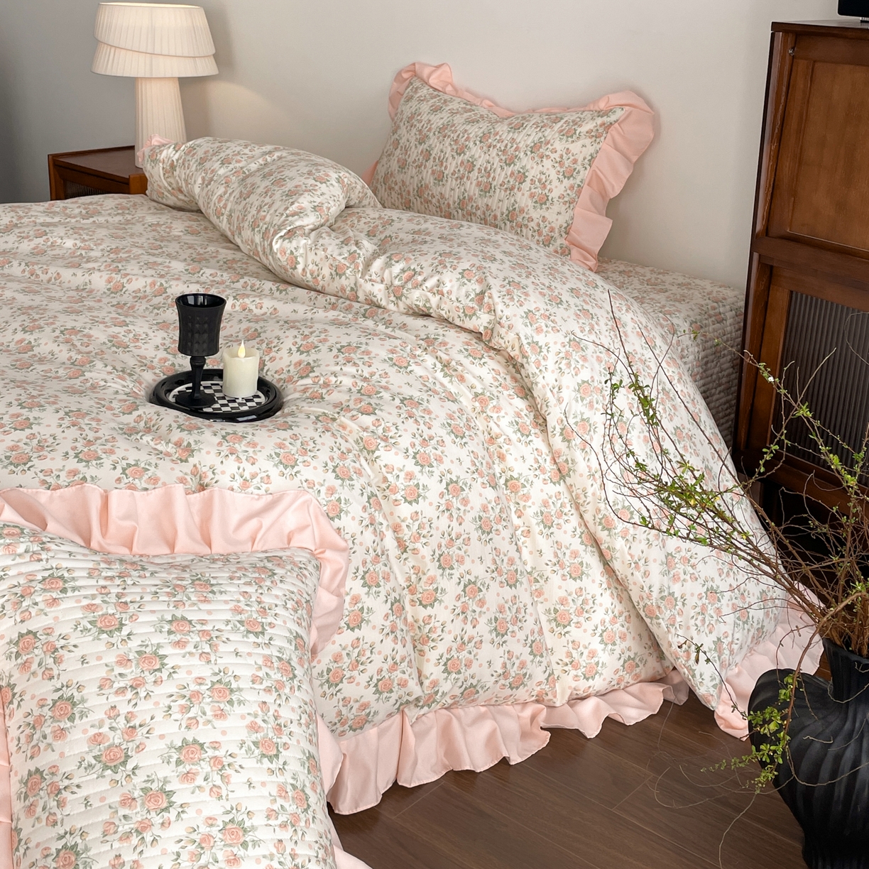 91家纺网 家纺一手货源 找家纺 慕澄家纺 2026新款高克重仿棉碎花床盖 情书