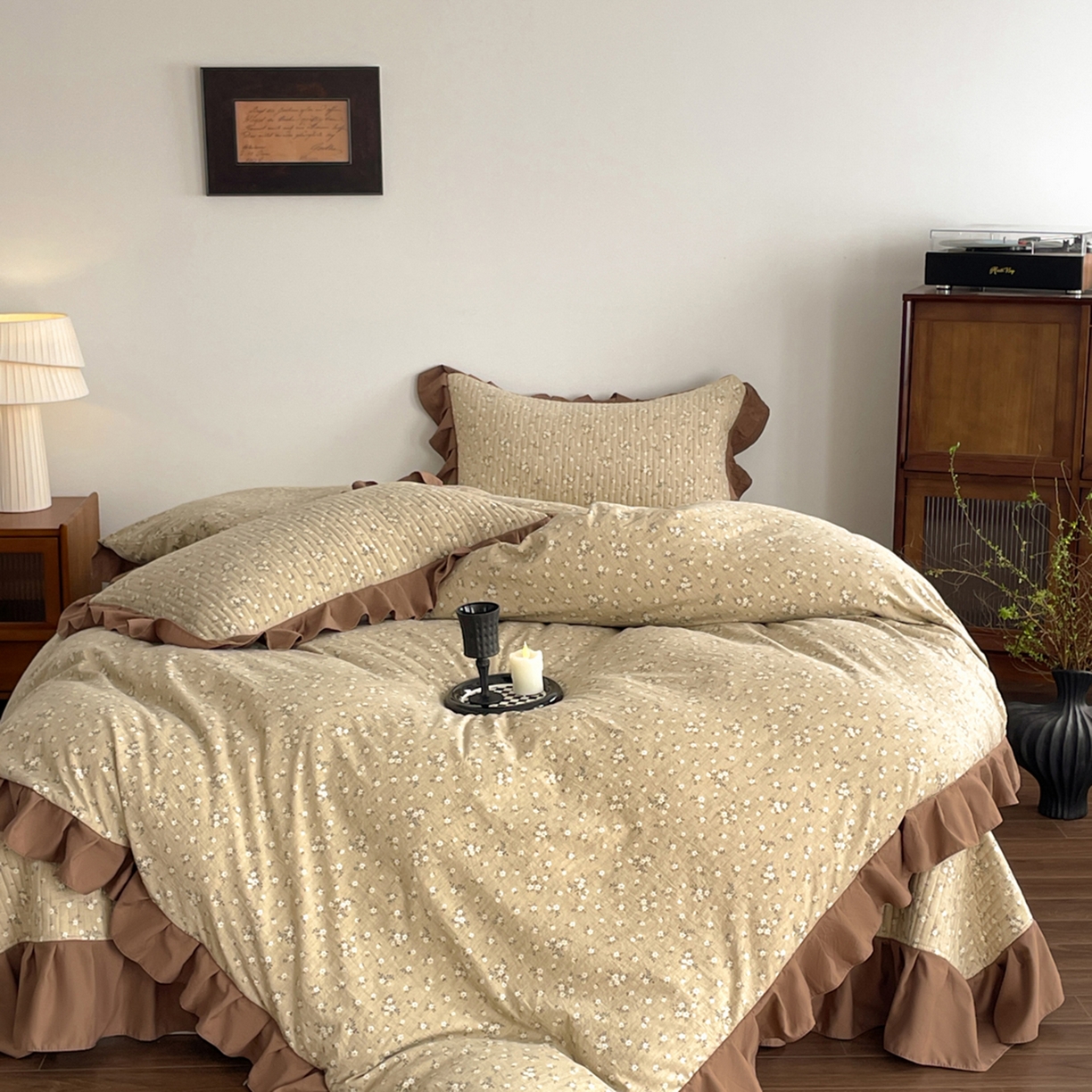 91家纺网 家纺一手货源 找家纺 慕澄家纺 2026新款高克重仿棉碎花床盖 小白花