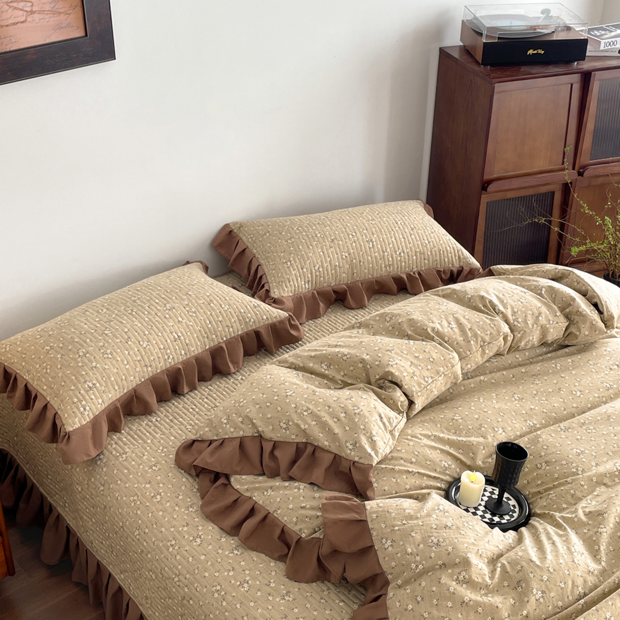 91家纺网 家纺一手货源 找家纺 慕澄家纺 2026新款高克重仿棉碎花床盖 小白花