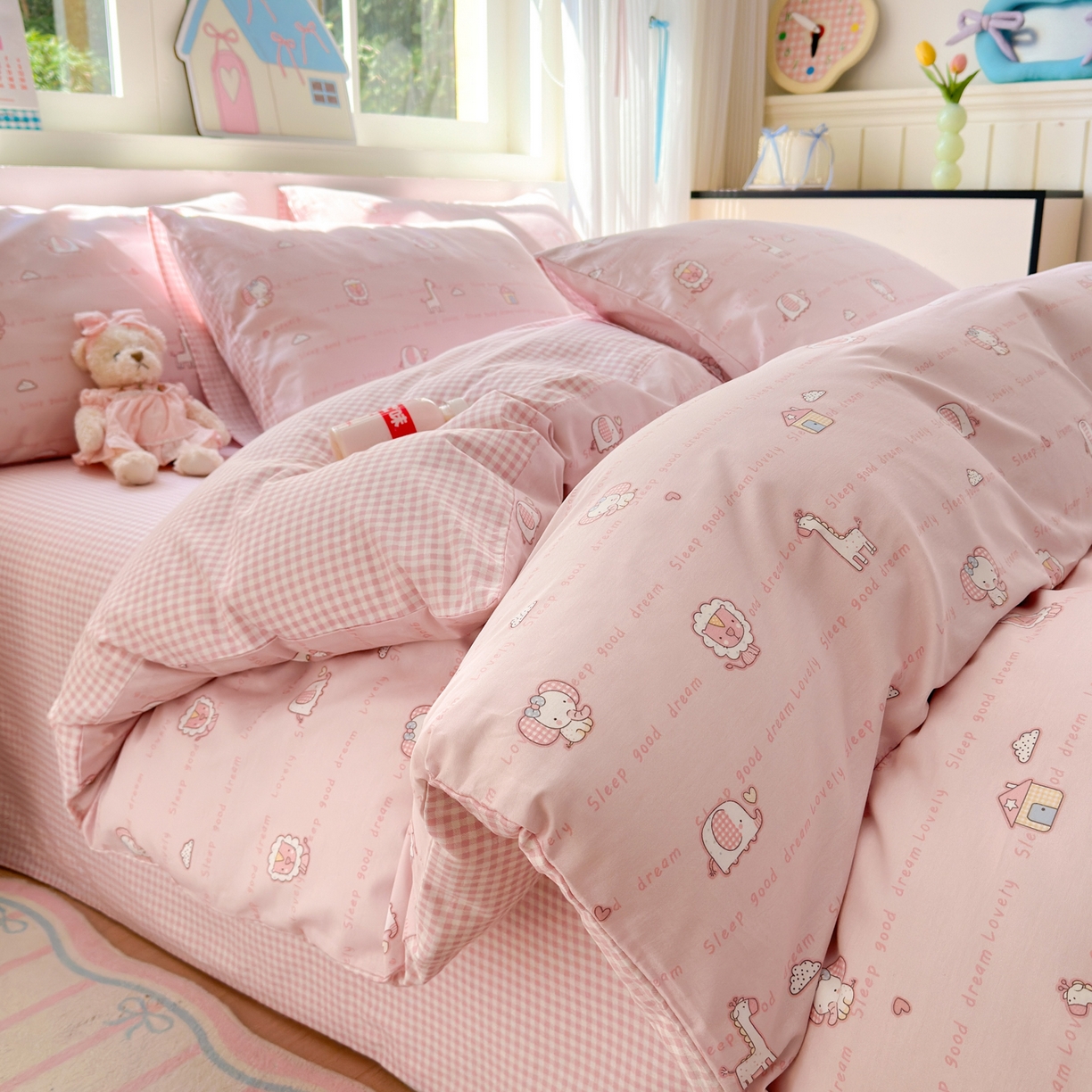 91家纺网 家纺一手货源 找家纺 梵克保罗 2026春夏新款ins小清新40支全棉13372四件套学生三件套单被套单枕套系列-第三批（单枕套） 小象之家-粉