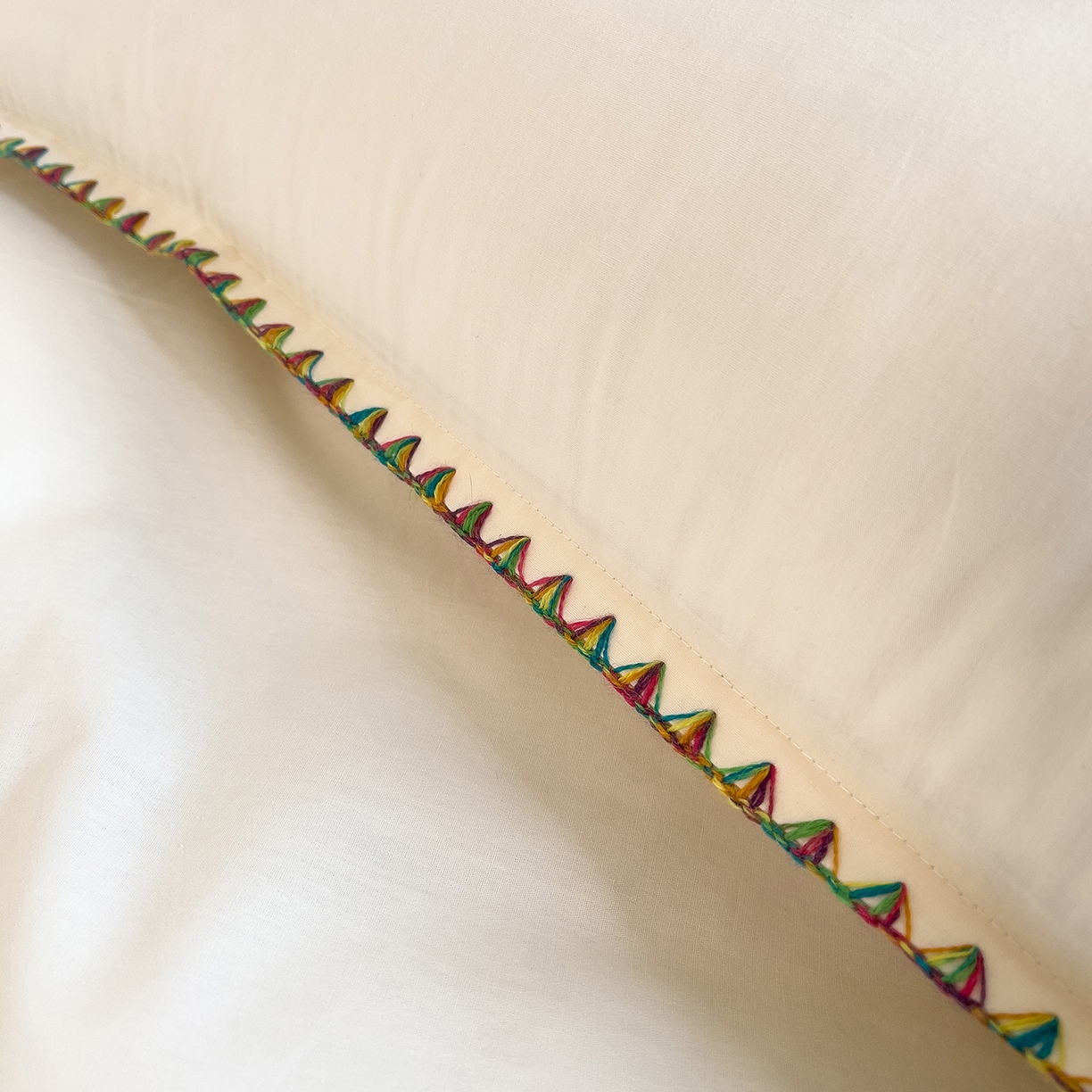 91家纺网 家纺一手货源 找家纺 （总）炫拼家纺 2026新款A类全棉水洗棉贝壳边毛巾绣四件套-炫彩系列