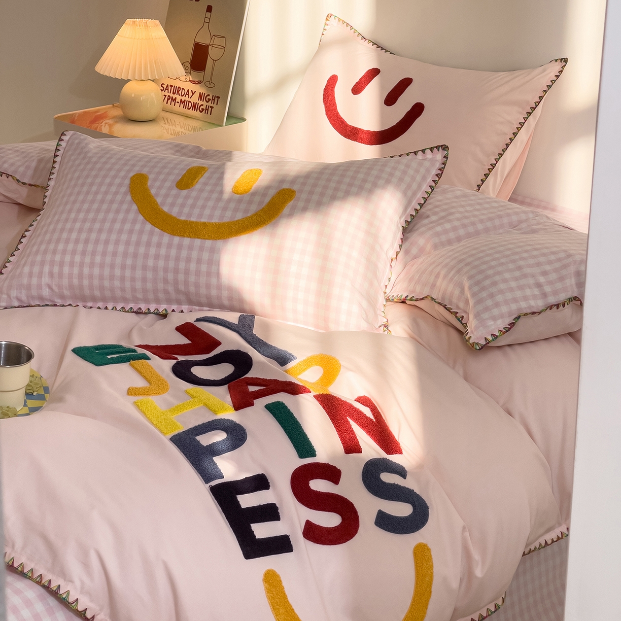 91家纺网 家纺一手货源 找家纺 炫拼家纺 2026新款A类全棉水洗棉贝壳边毛巾绣四件套-炫彩系列 炫彩-粉