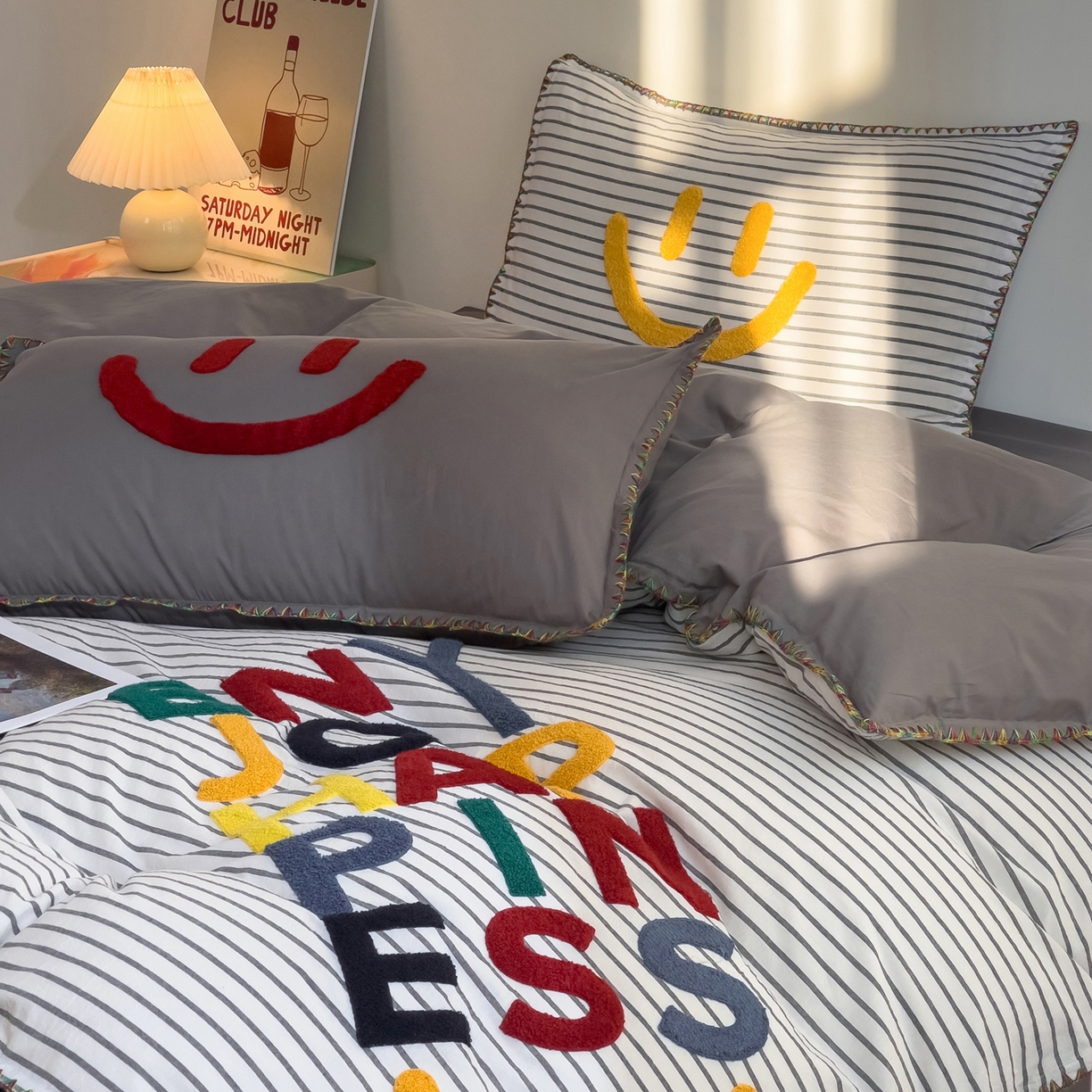 91家纺网 家纺一手货源 找家纺 炫拼家纺 2026新款A类全棉水洗棉贝壳边毛巾绣四件套-炫彩系列 炫彩-灰