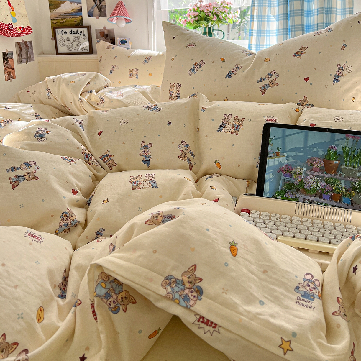 91家纺网 家纺一手货源 找家纺 焱博家纺 2026新款A类全棉双层纱系列四件套 疯狂小CP