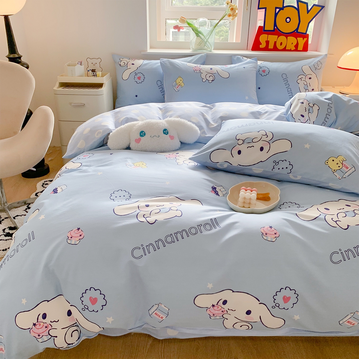 91家纺网 家纺一手货源 找家纺 玉元坊 2026新款正版授权三丽鸥系列全棉纯棉床单四件套学生三件套-大耳狗帕恰狗布丁狗系列 甜品玉桂狗【简约款】