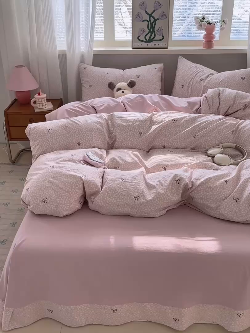 91家纺网 家纺一手货源 找家纺 德比尔斯  2026新款古法水洗仿棉云感棉小布袋四件套 蝴蝶结粉