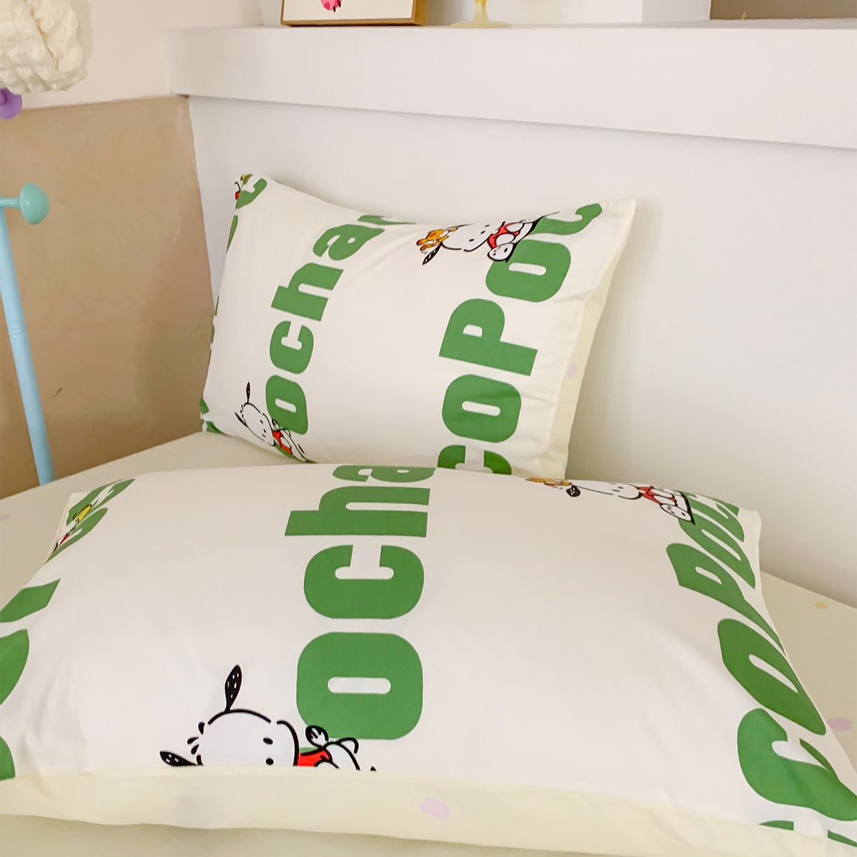 91家纺网 家纺一手货源 找家纺 玉元坊 2026新款正版授权三丽鸥系列全棉纯棉床单四件套学生三件套-大耳狗帕恰狗布丁狗系列 字母帕恰狗【简约款】