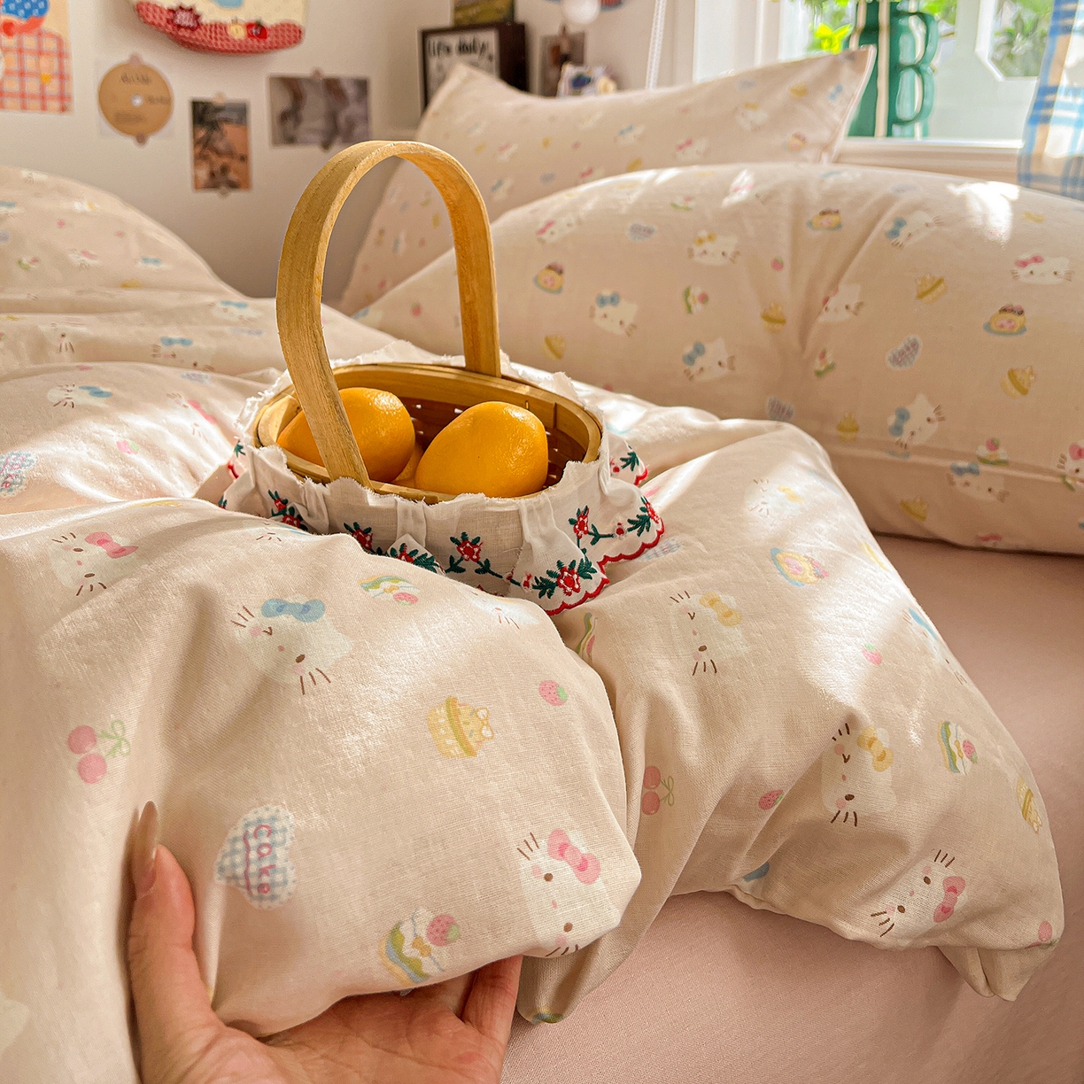 91家纺网 家纺一手货源 找家纺 焱博家纺 2026新款A类全棉双层纱系列四件套 月铃喵喵