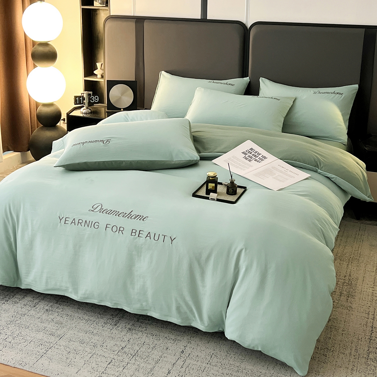 鑫利来家纺 2026新款水洗云朵棉刺绣四件套纯色双拼水洗磨毛简约字母刺绣四件套 慕斯-繁星蓝+天青