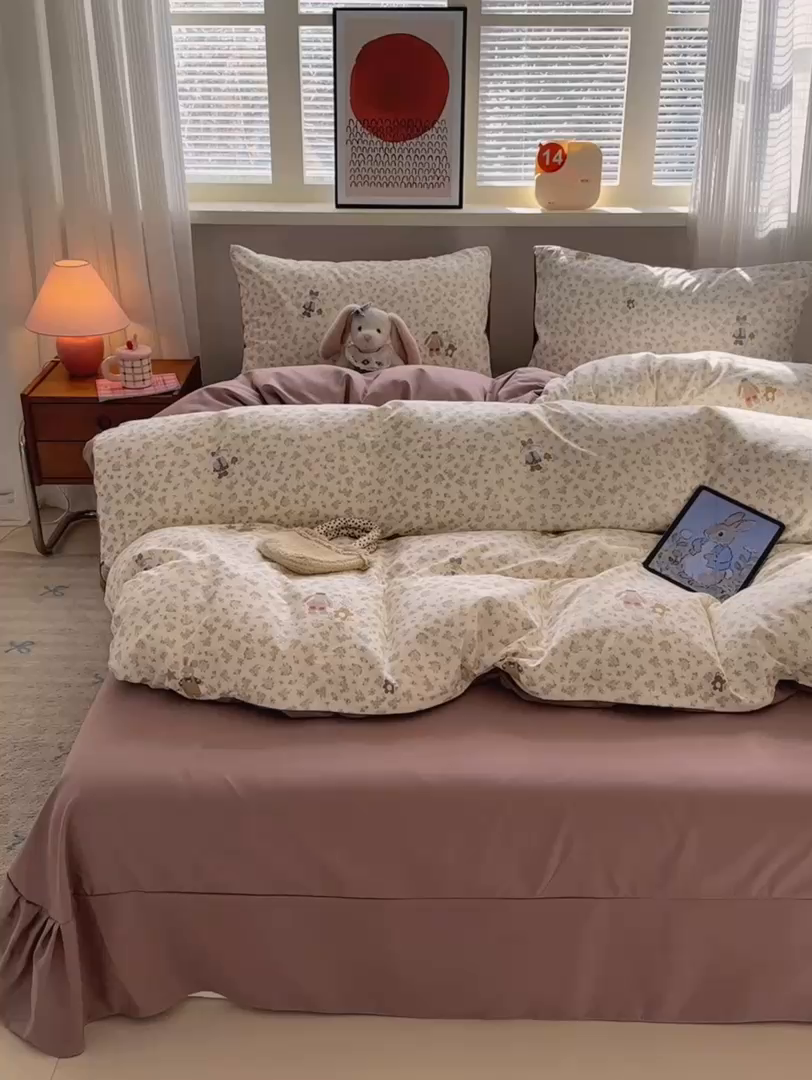 91家纺网 家纺一手货源 找家纺 德比尔斯  2026新款古法水洗仿棉云感棉小布袋四件套 小伙伴