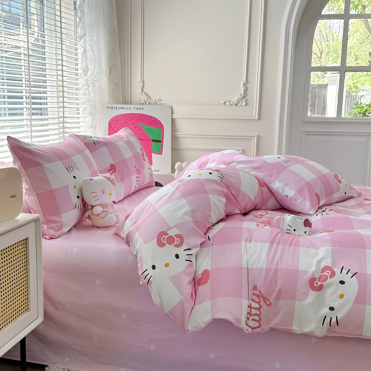 91家纺网 家纺一手货源 找家纺 玉元坊 2026新款正版授权三丽鸥系列全棉纯棉床单四件套学生三件套-凯蒂猫系列 告白KT猫【简约款】