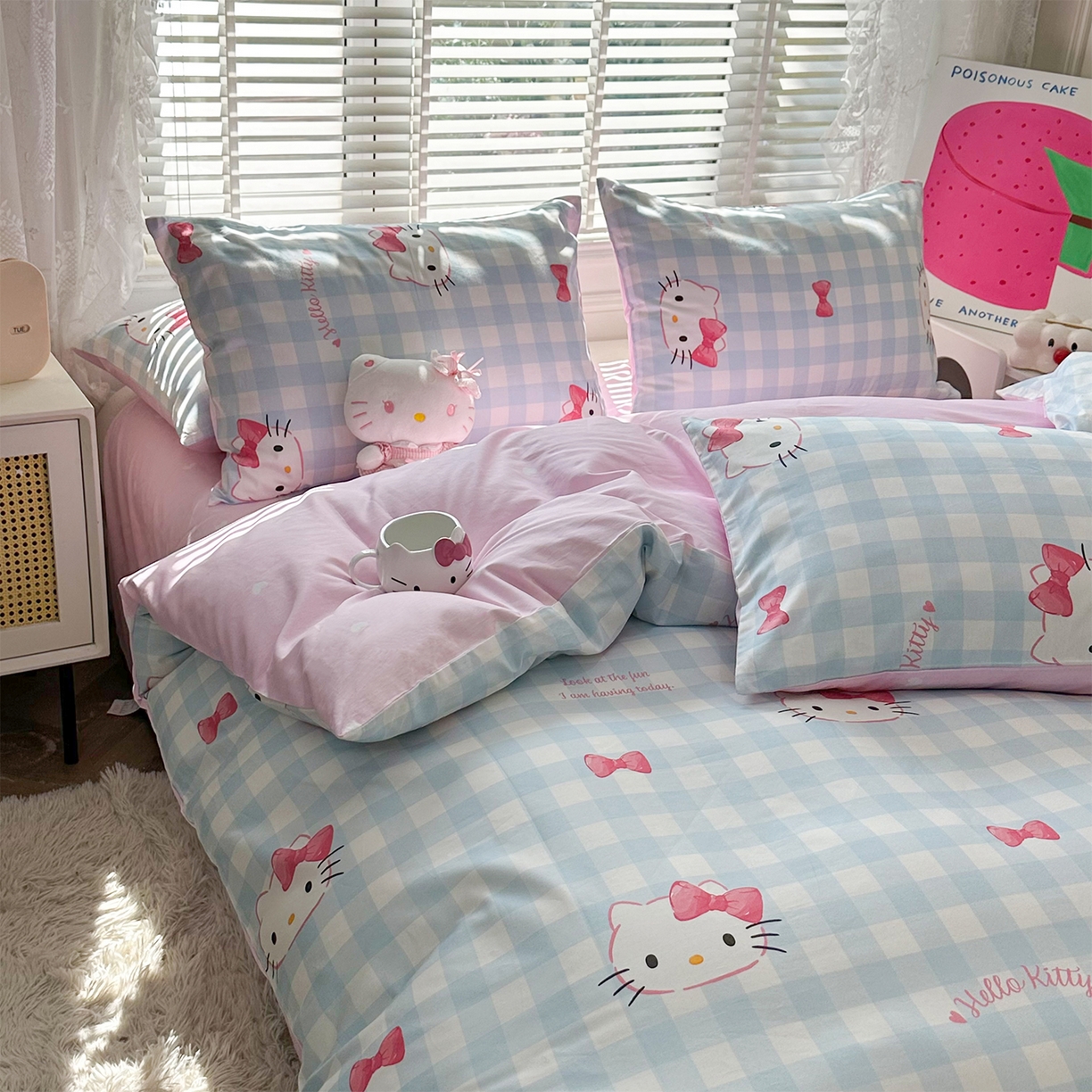 91家纺网 家纺一手货源 找家纺 玉元坊 2026新款正版授权三丽鸥系列全棉纯棉床单四件套学生三件套-凯蒂猫系列 乖巧KT【简约款】