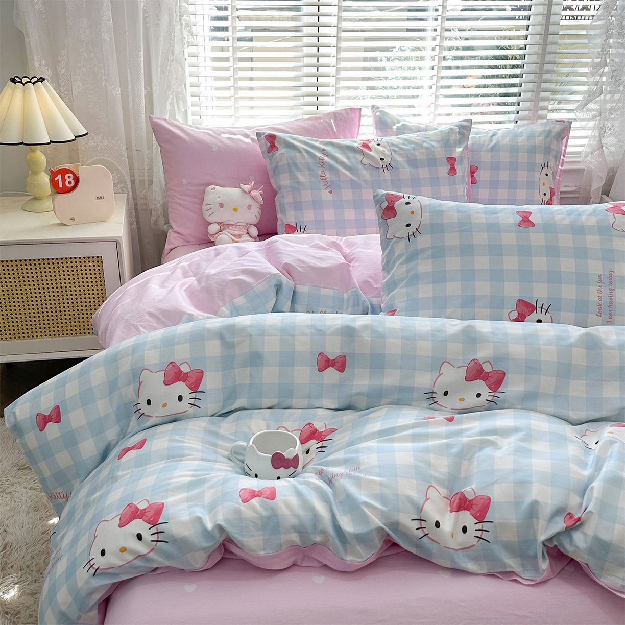 91家纺网 家纺一手货源 找家纺 玉元坊 2026新款正版授权三丽鸥系列全棉纯棉床单四件套学生三件套-凯蒂猫系列 乖巧KT【简约款】