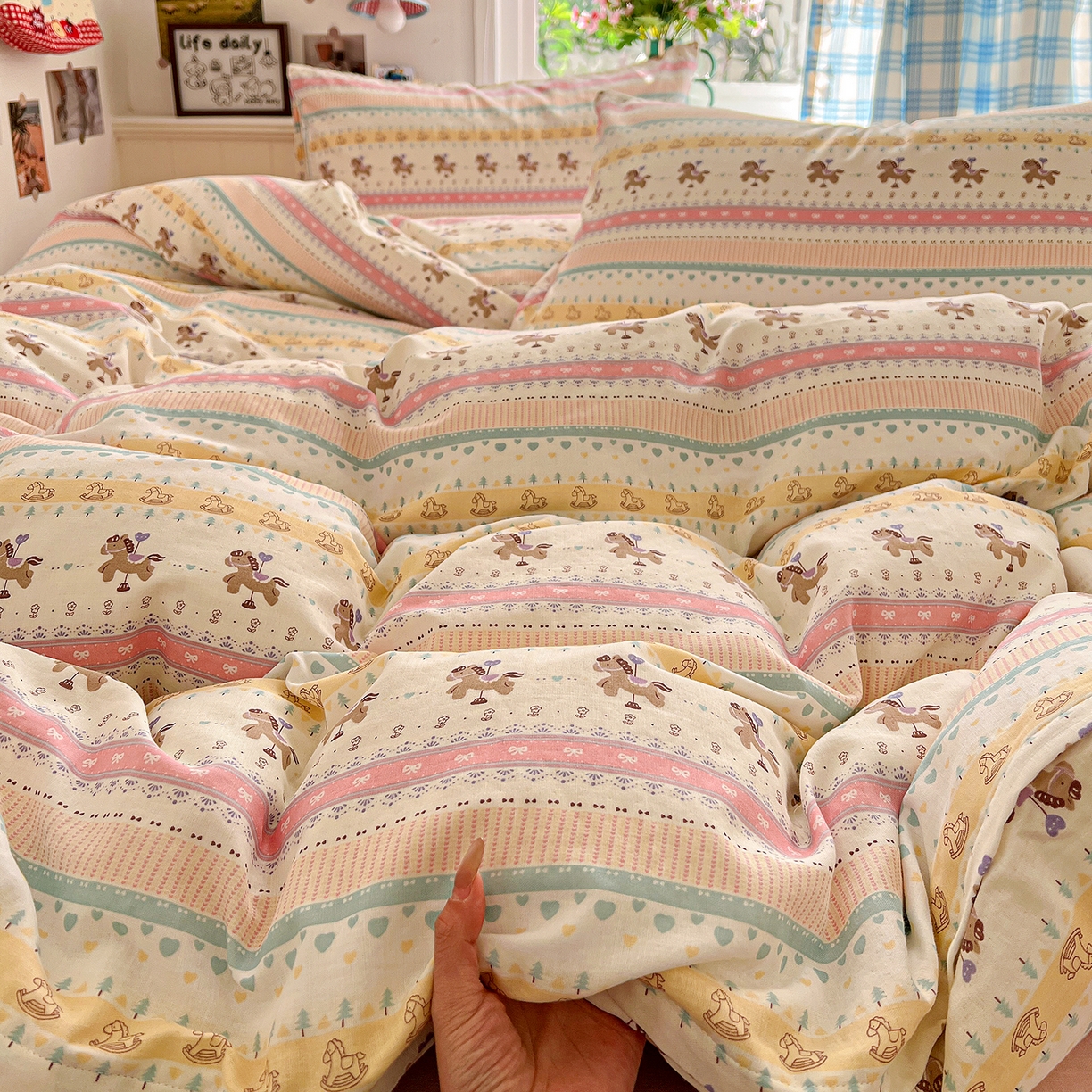 91家纺网 家纺一手货源 找家纺 焱博家纺 2026新款A类全棉双层纱系列单被套 星轨小木马