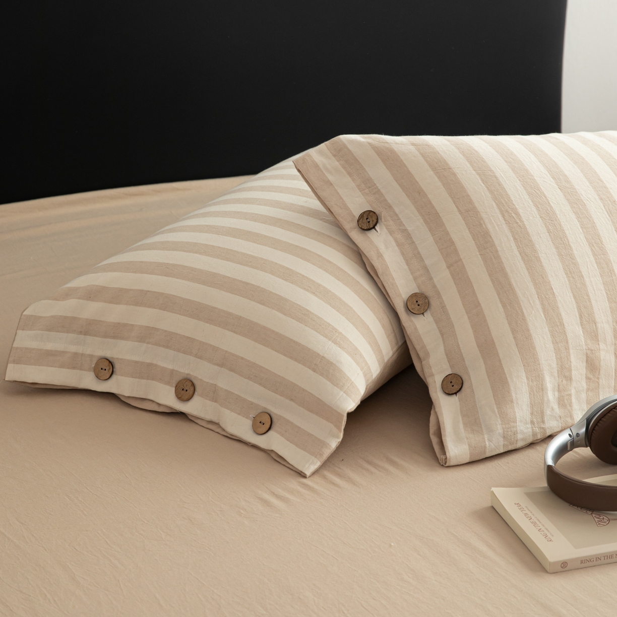 91家纺网 家纺一手货源 找家纺 （总）女子家纺 2026新款A类棉麻纽扣款四件套--条纹格子系列