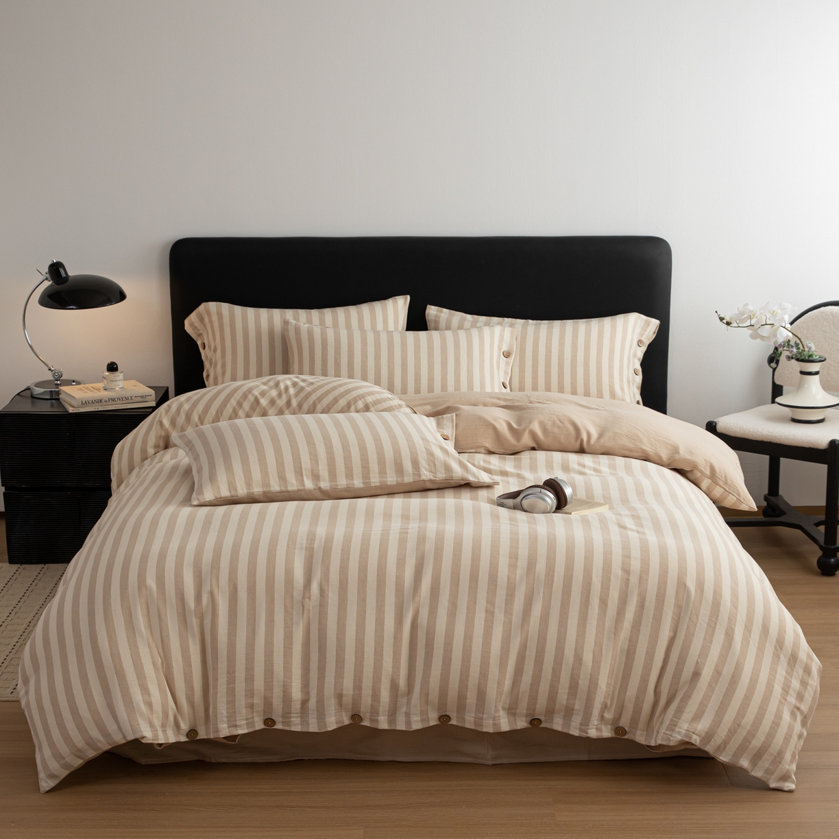 91家纺网 家纺一手货源 找家纺 女子家纺 2026新款A类棉麻纽扣款四件套--条纹格子系列 咖条-暖梦