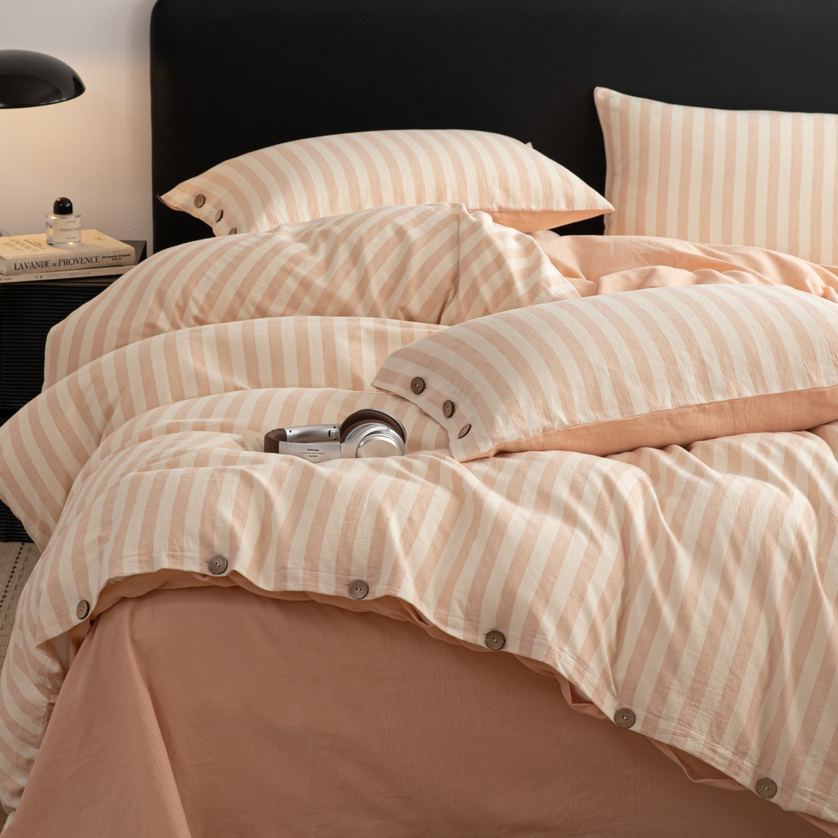 91家纺网 家纺一手货源 找家纺 女子家纺 2026新款A类棉麻纽扣款四件套--条纹格子系列 蜜粉-暖梦