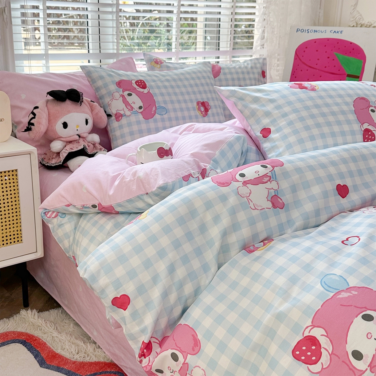 91家纺网 家纺一手货源 找家纺 玉元坊 2026新款正版授权三丽鸥系列全棉纯棉床单四件套学生三件套-美乐蒂系列 乖乖美乐蒂【简约款】