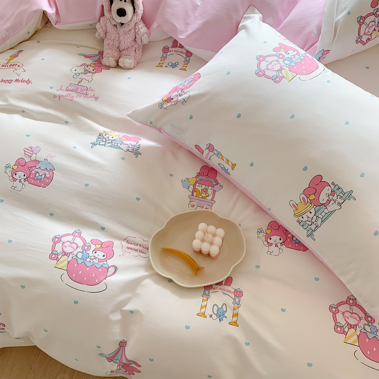 91家纺网 家纺一手货源 找家纺 玉元坊 2026新款正版授权三丽鸥系列全棉纯棉床单四件套学生三件套-美乐蒂系列 开心美乐蒂【简约款】