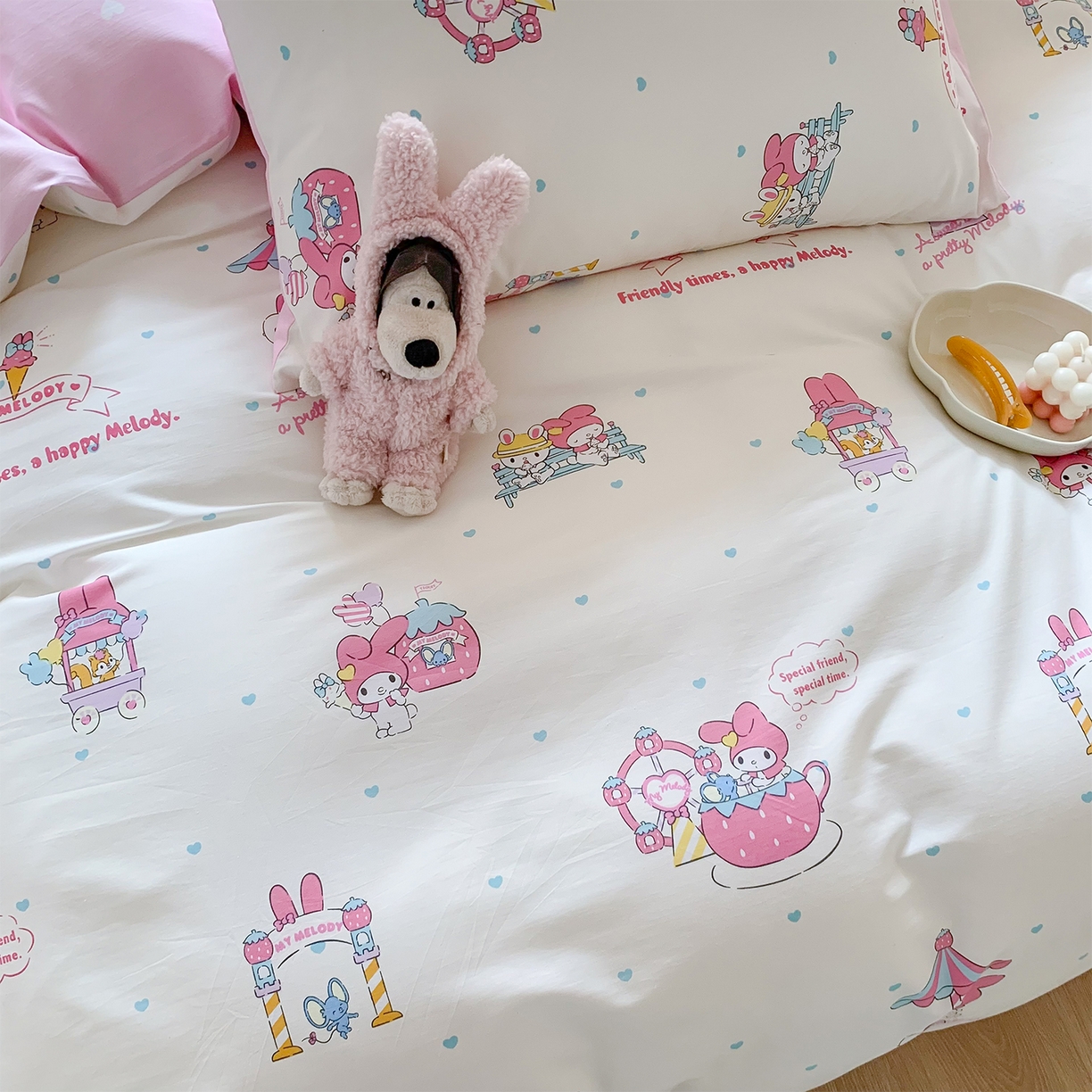 91家纺网 家纺一手货源 找家纺 玉元坊 2026新款正版授权三丽鸥系列全棉纯棉床单四件套学生三件套-美乐蒂系列 开心美乐蒂【简约款】