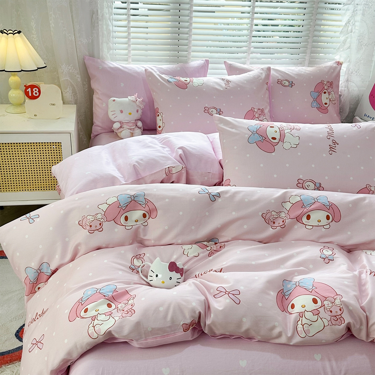 91家纺网 家纺一手货源 找家纺 玉元坊 2026新款正版授权三丽鸥系列全棉纯棉床单四件套学生三件套-美乐蒂系列 魔法美乐蒂【简约款】