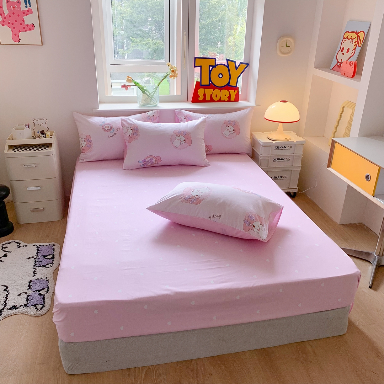 91家纺网 家纺一手货源 找家纺 玉元坊 2026新款正版授权三丽鸥系列全棉纯棉床单四件套学生三件套-美乐蒂系列 小兔美乐蒂【简约款】