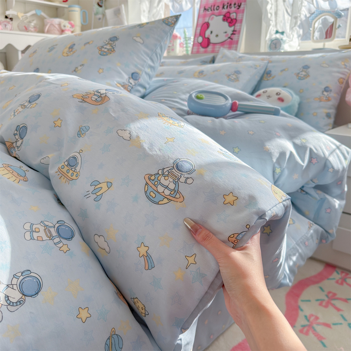 91家纺网 家纺一手货源 找家纺 名兮家居 2026跑量款全棉印花四件套 遨游星际