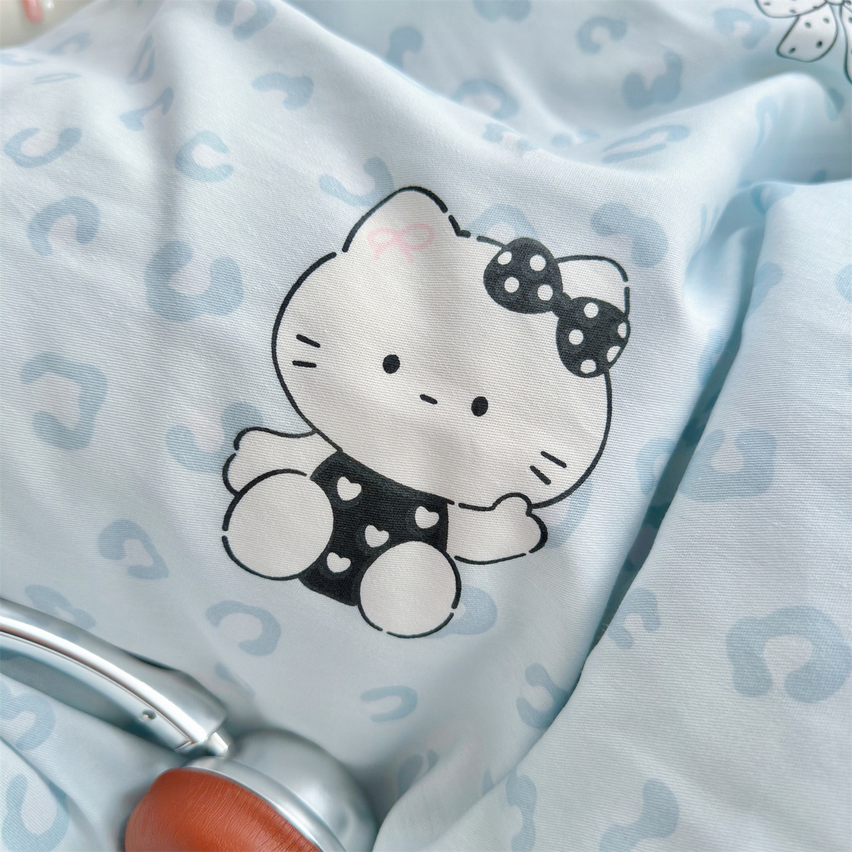 91家纺网 家纺一手货源 找家纺 名兮家居 2026跑量款全棉印花四件套 豹纹猫咪