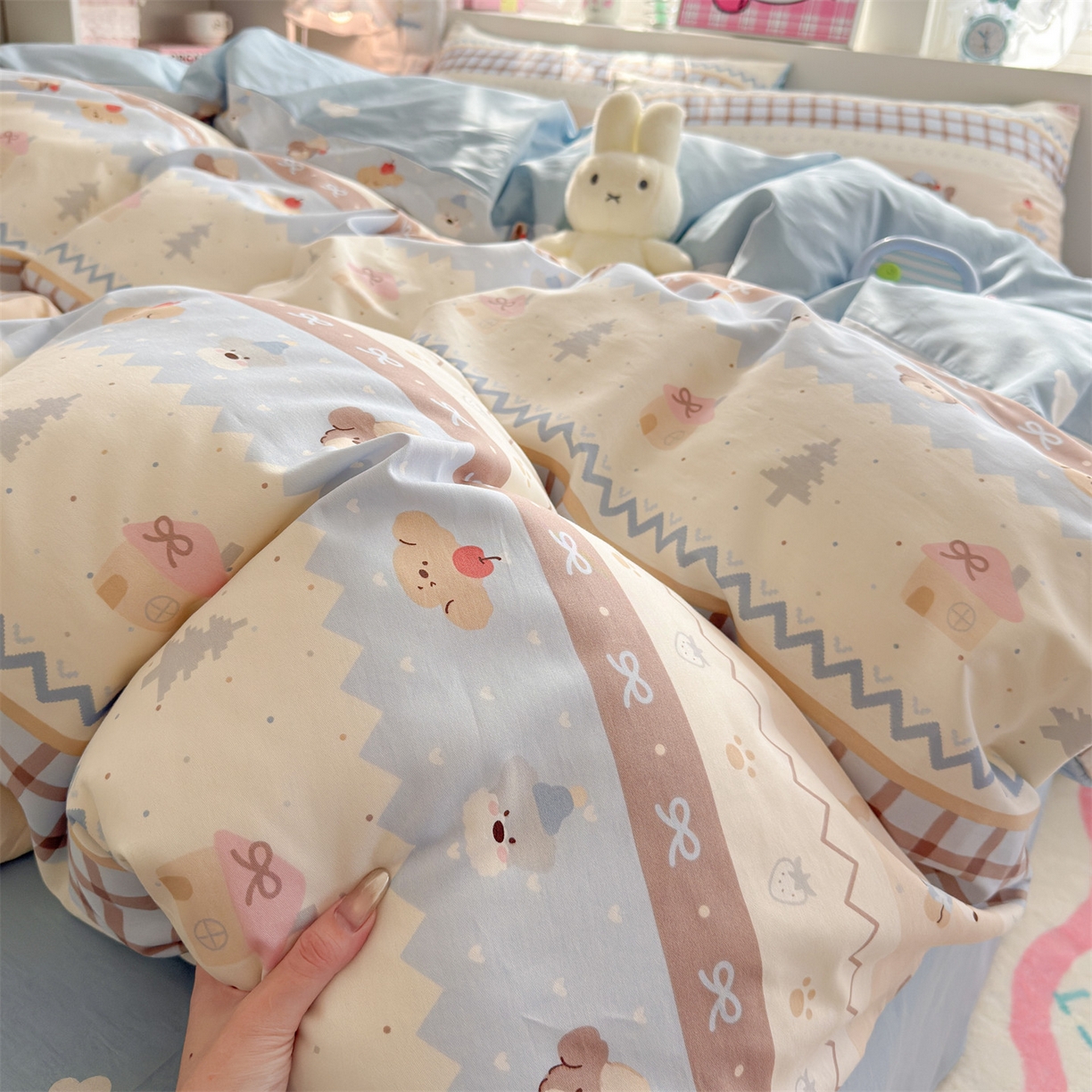 91家纺网 家纺一手货源 找家纺 名兮家居 2026跑量款全棉印花四件套 费尔岛狗狗