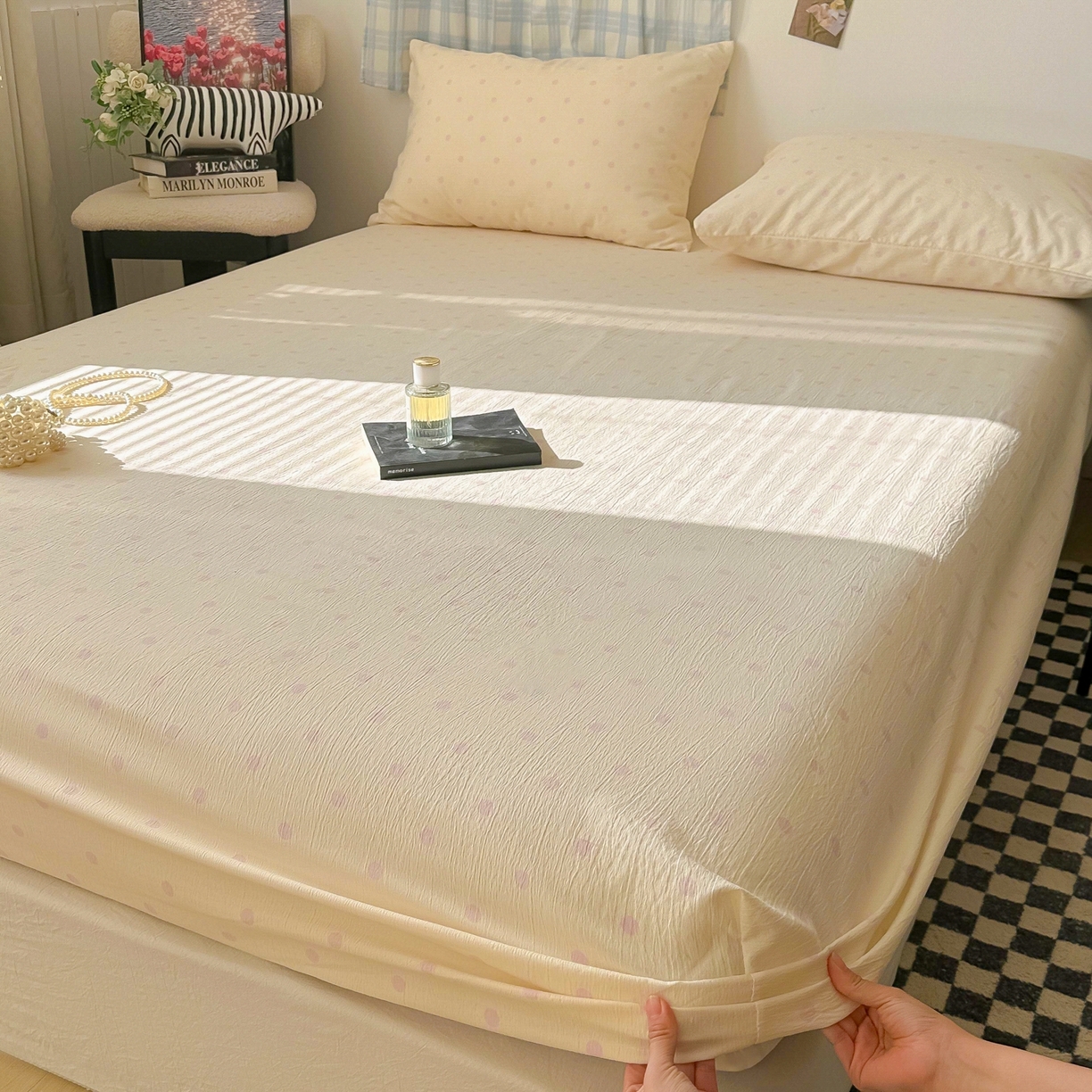 91家纺网 家纺一手货源 找家纺 繁花家居 2026新款泡芙棉云感木棉邹邹纱单床笠床单单件学生床 粉光织梦