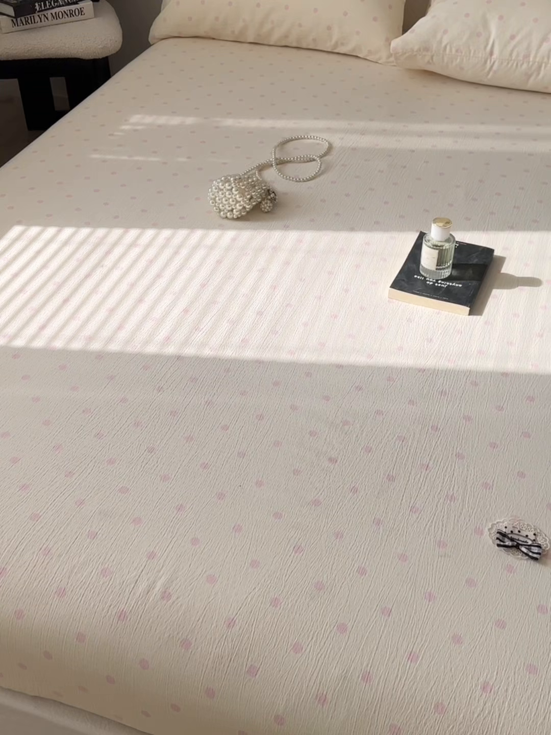 91家纺网 家纺一手货源 找家纺 繁花家居 2026新款泡芙棉云感木棉邹邹纱单床笠床单单件学生床 粉光织梦