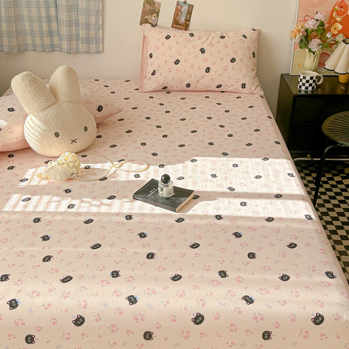 91家纺网 家纺一手货源 找家纺 繁花家居 2026新款泡芙棉云感木棉邹邹纱单床笠床单单件学生床 粉糖喵仔