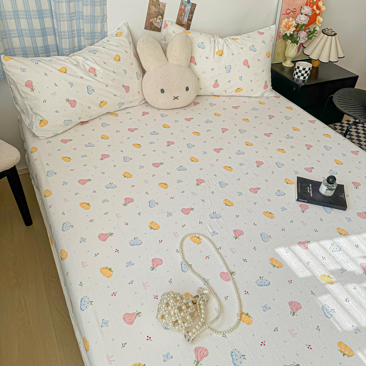 91家纺网 家纺一手货源 找家纺 繁花家居 2026新款泡芙棉云感木棉邹邹纱单床笠床单单件学生床 果园晨曲