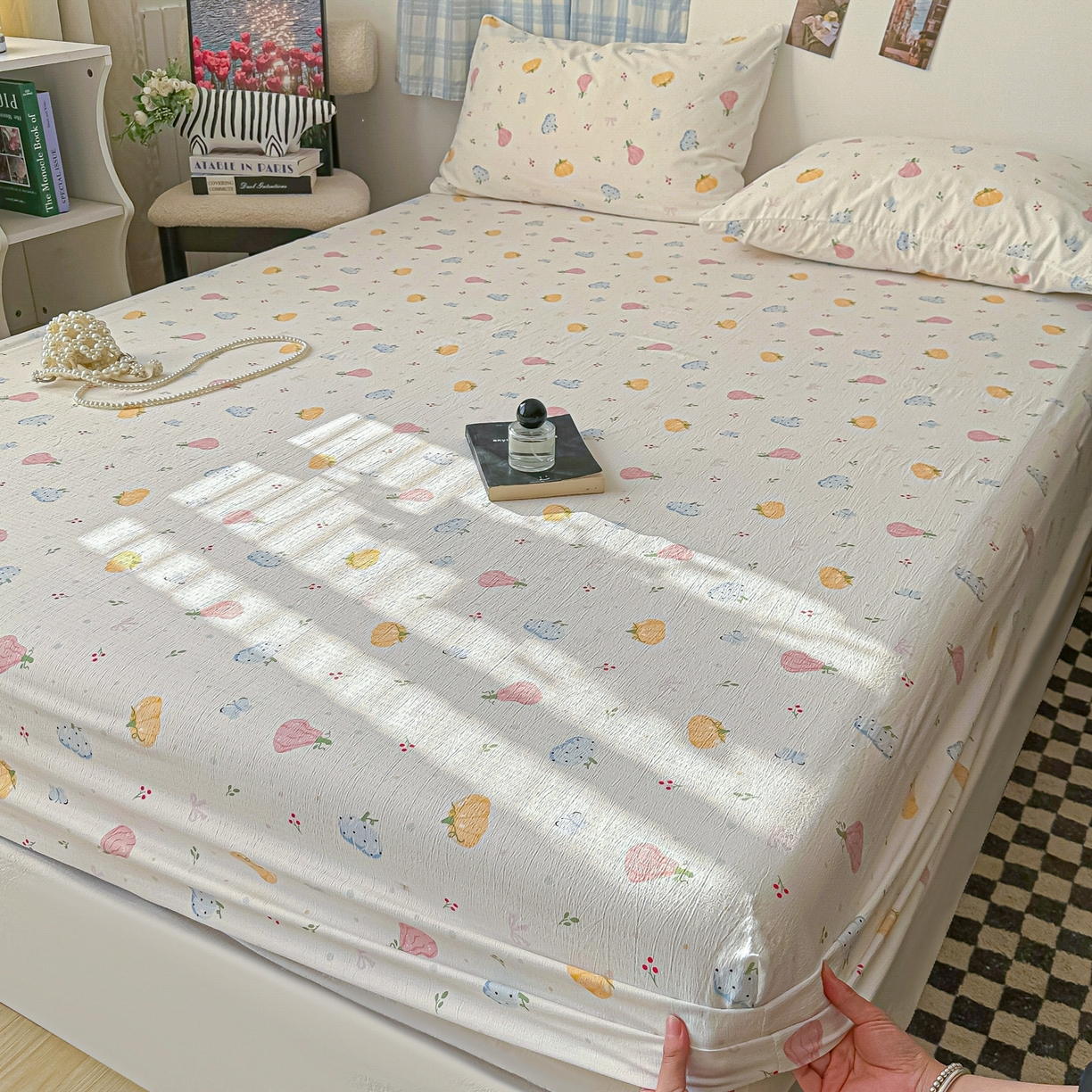 91家纺网 家纺一手货源 找家纺 繁花家居 2026新款泡芙棉云感木棉邹邹纱单床笠床单单件学生床 果园晨曲