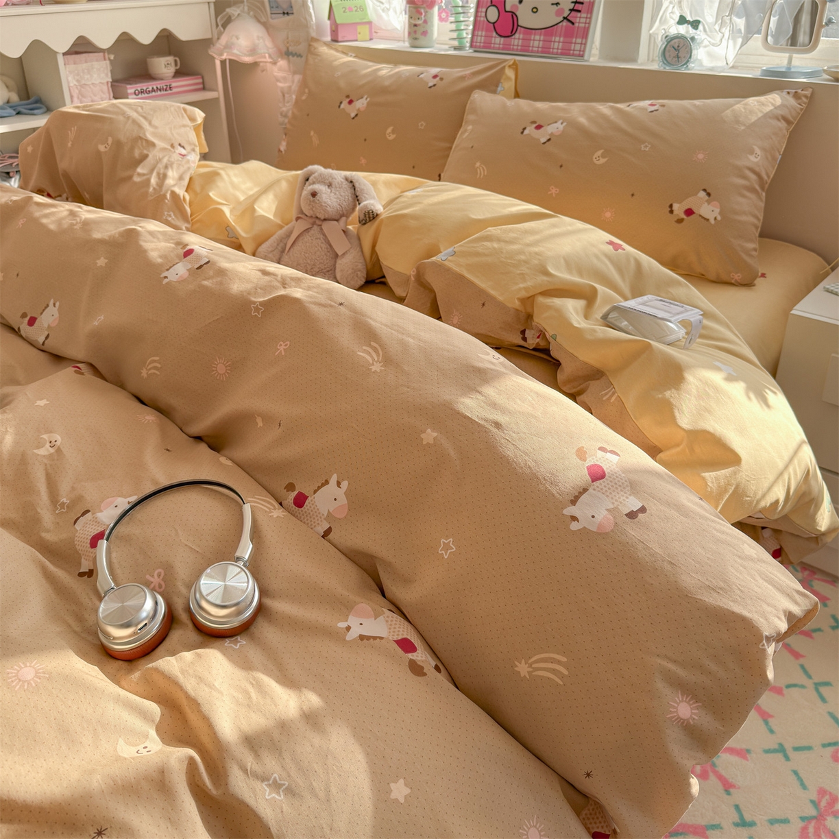 91家纺网 家纺一手货源 找家纺 名兮家居 2026跑量款全棉印花四件套 暖暖小马梦