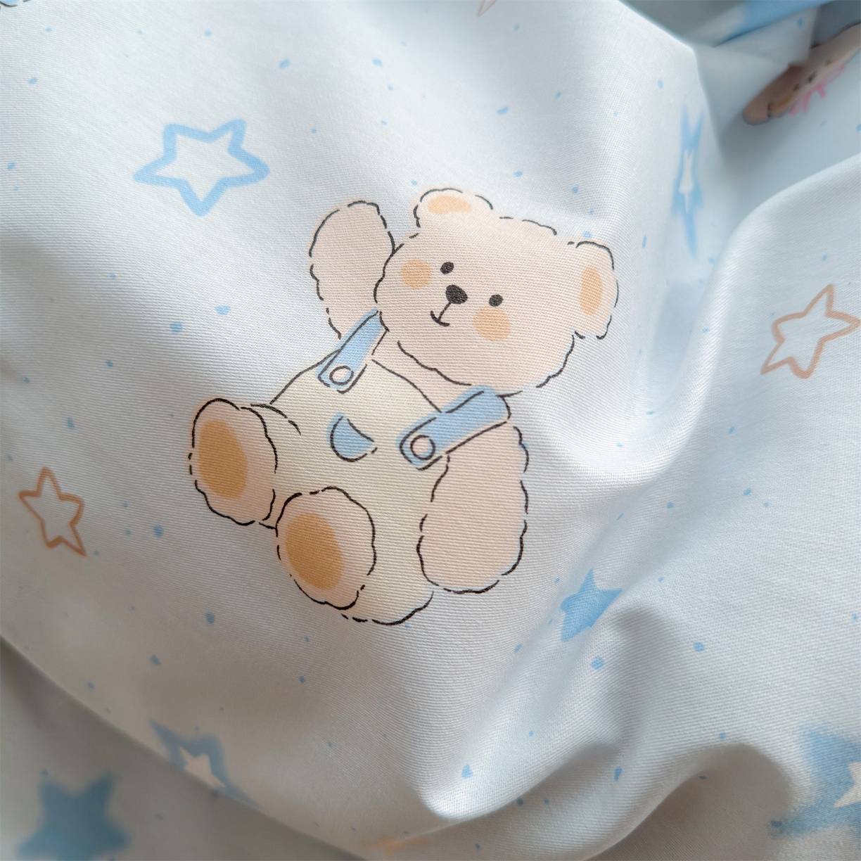 91家纺网 家纺一手货源 找家纺 名兮家居 2026跑量款全棉印花四件套 浅蓝星梦