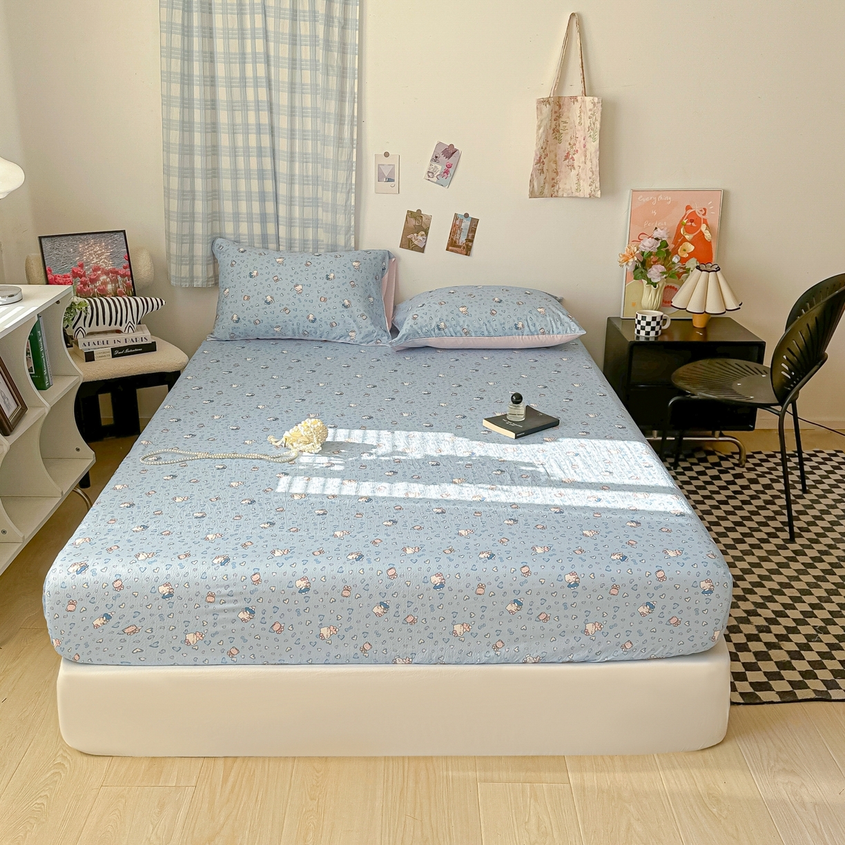 91家纺网 家纺一手货源 找家纺 繁花家居 2026新款泡芙棉云感木棉邹邹纱单床笠床单单件学生床 蓝调奶猫