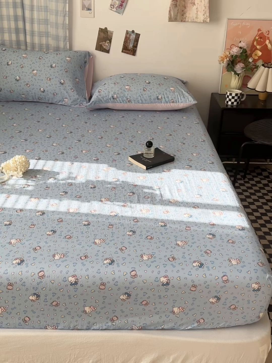 91家纺网 家纺一手货源 找家纺 繁花家居 2026新款泡芙棉云感木棉邹邹纱单床笠床单单件学生床 蓝调奶猫