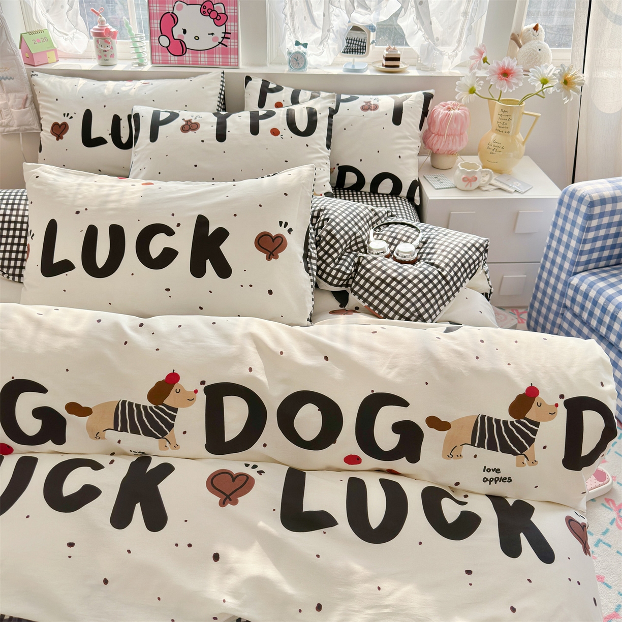 91家纺网 家纺一手货源 找家纺 名兮家居 2026跑量款全棉印花四件套 幸运字母狗