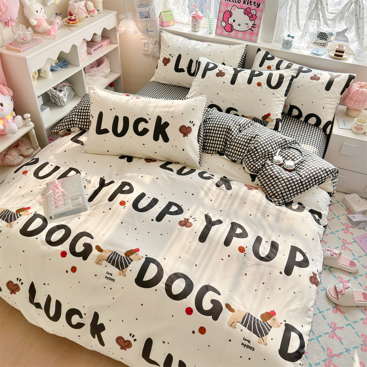 91家纺网 家纺一手货源 找家纺 名兮家居 2026跑量款全棉印花四件套 幸运字母狗