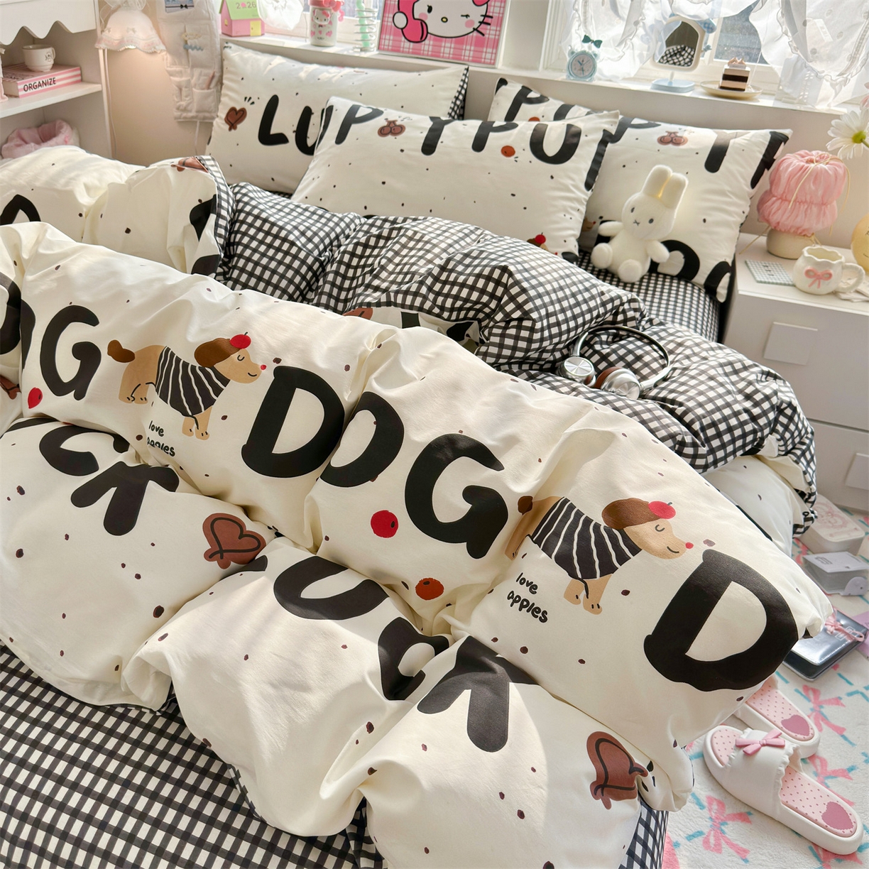 91家纺网 家纺一手货源 找家纺 名兮家居 2026跑量款全棉印花四件套 幸运字母狗