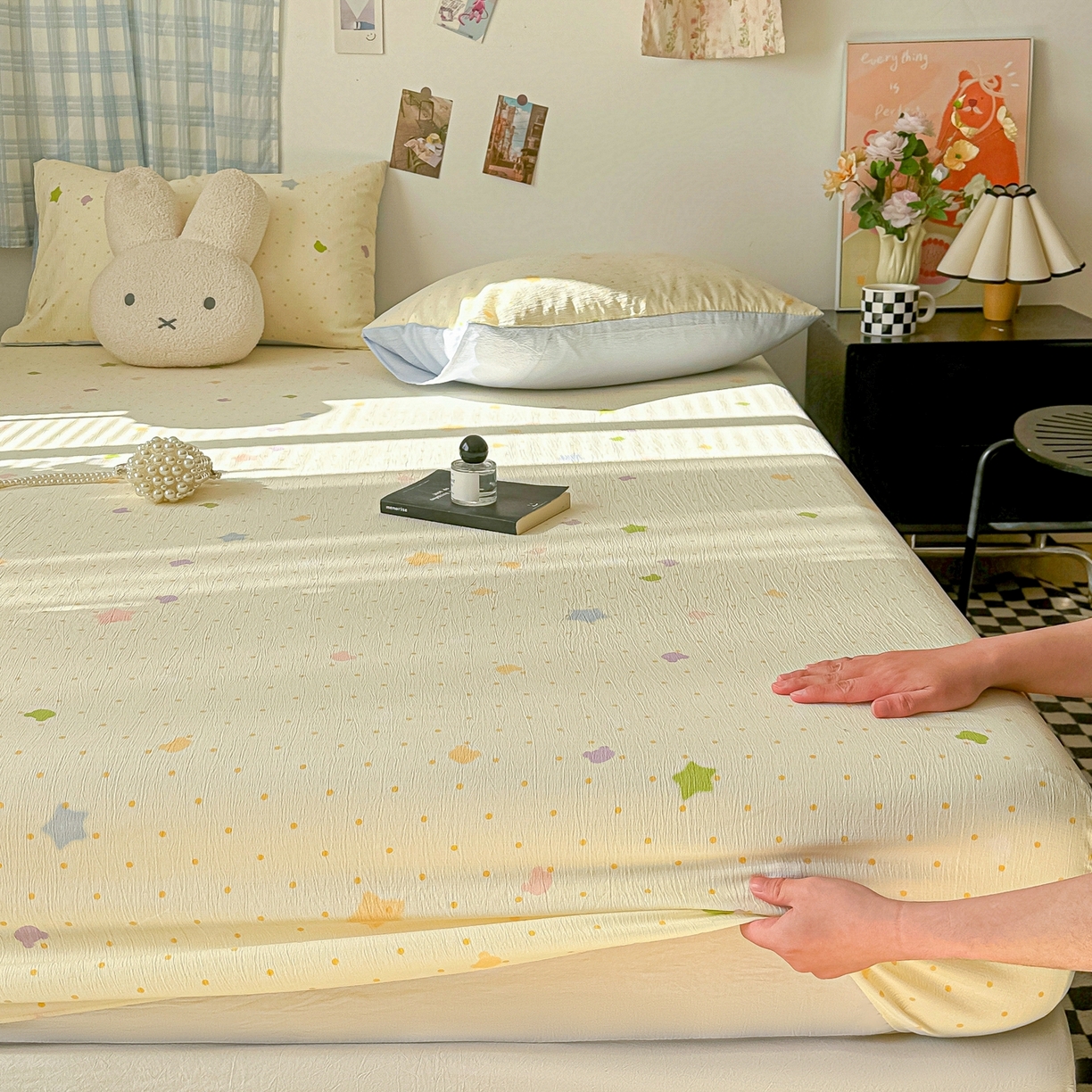 91家纺网 家纺一手货源 找家纺 繁花家居 2026新款泡芙棉云感木棉邹邹纱单床笠床单单件学生床 奶黄星芒