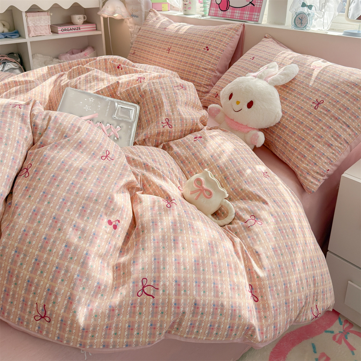 91家纺网 家纺一手货源 找家纺 名兮家居 2026跑量款全棉印花四件套 樱桃蝴蝶结