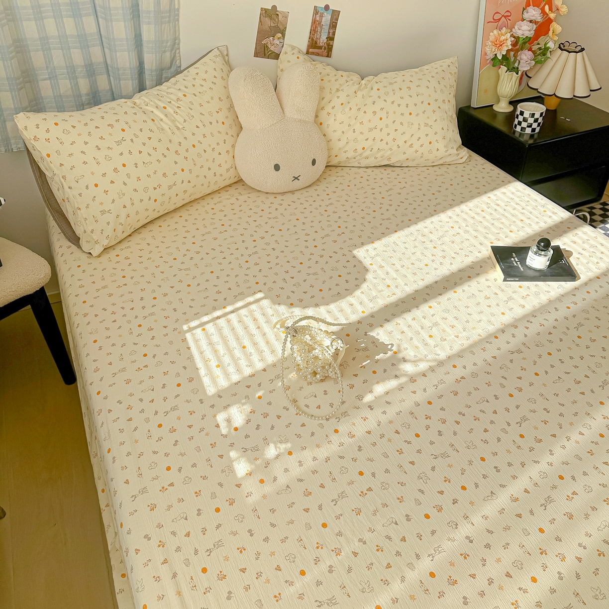 91家纺网 家纺一手货源 找家纺 繁花家居 2026新款泡芙棉云感木棉邹邹纱单床笠床单单件学生床 奶杏碎影