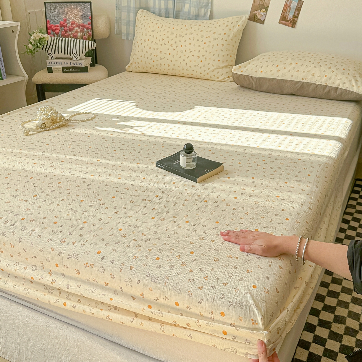 91家纺网 家纺一手货源 找家纺 繁花家居 2026新款泡芙棉云感木棉邹邹纱单床笠床单单件学生床 奶杏碎影