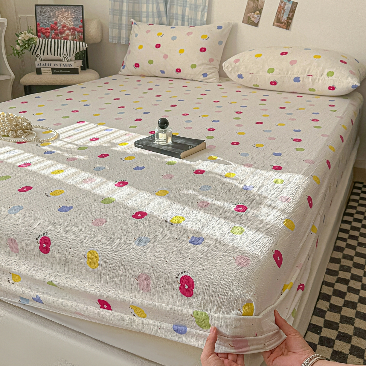 91家纺网 家纺一手货源 找家纺 繁花家居 2026新款泡芙棉云感木棉邹邹纱单床笠床单单件学生床 糖渍苹果