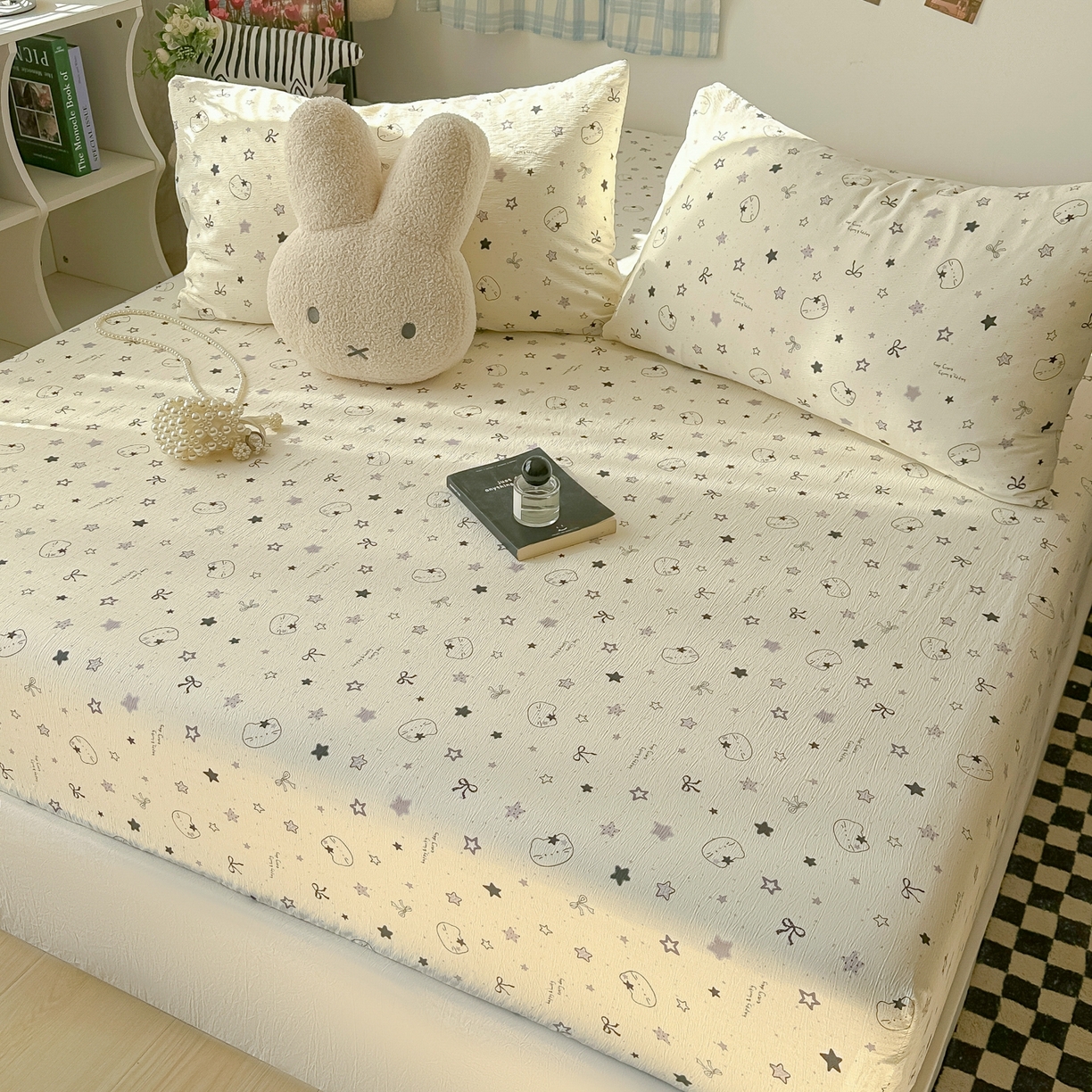 91家纺网 家纺一手货源 找家纺 繁花家居 2026新款泡芙棉云感木棉邹邹纱单床笠床单单件学生床 月白星喵