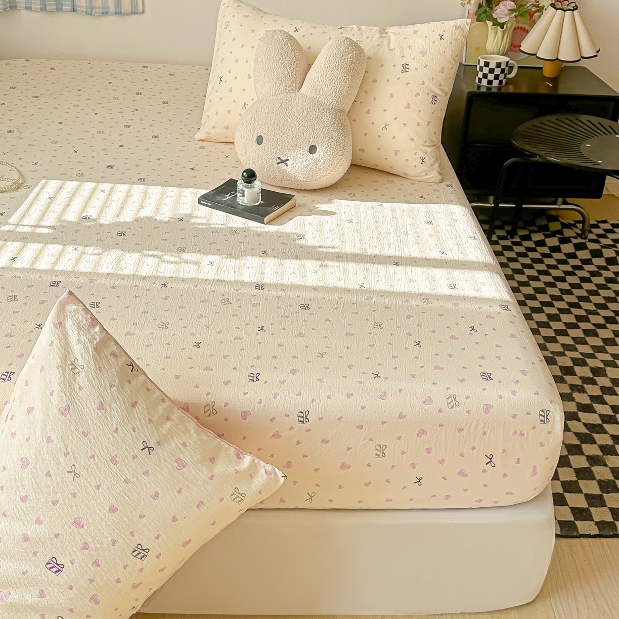 91家纺网 家纺一手货源 找家纺 繁花家居 2026新款泡芙棉云感木棉邹邹纱单床笠床单单件学生床 珠光爱心