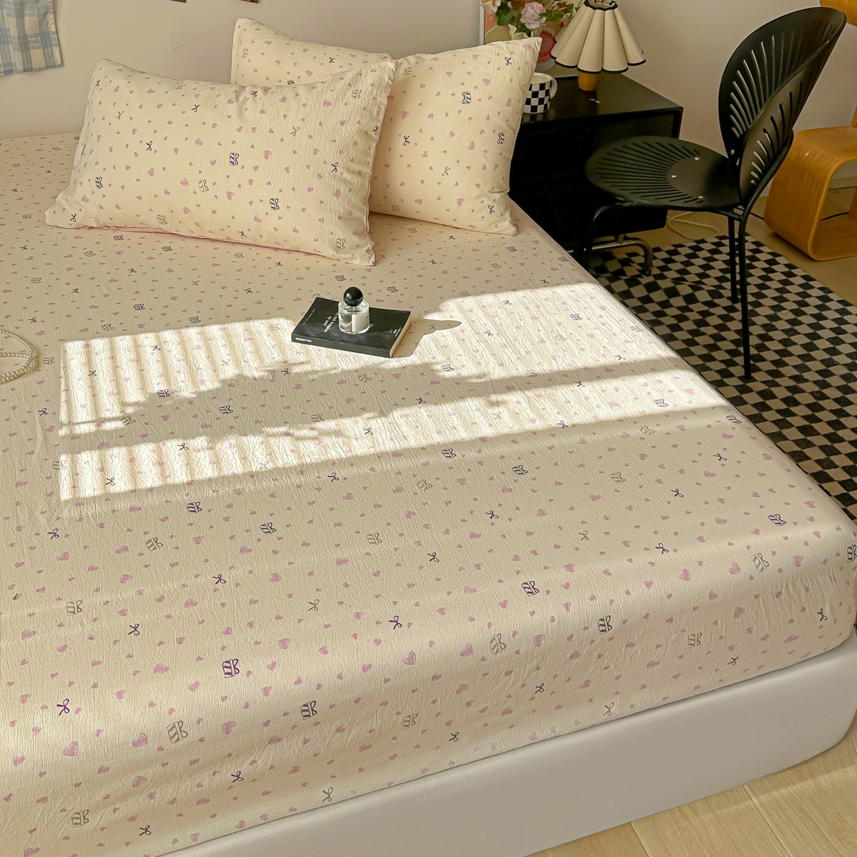 91家纺网 家纺一手货源 找家纺 繁花家居 2026新款泡芙棉云感木棉邹邹纱单床笠床单单件学生床 珠光爱心